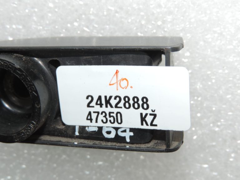 Oriģināls Toyota RAV4 III (XA30) aizmugurējā stikla tīrītāja sviras vāciņš ar eņģi 8529242020