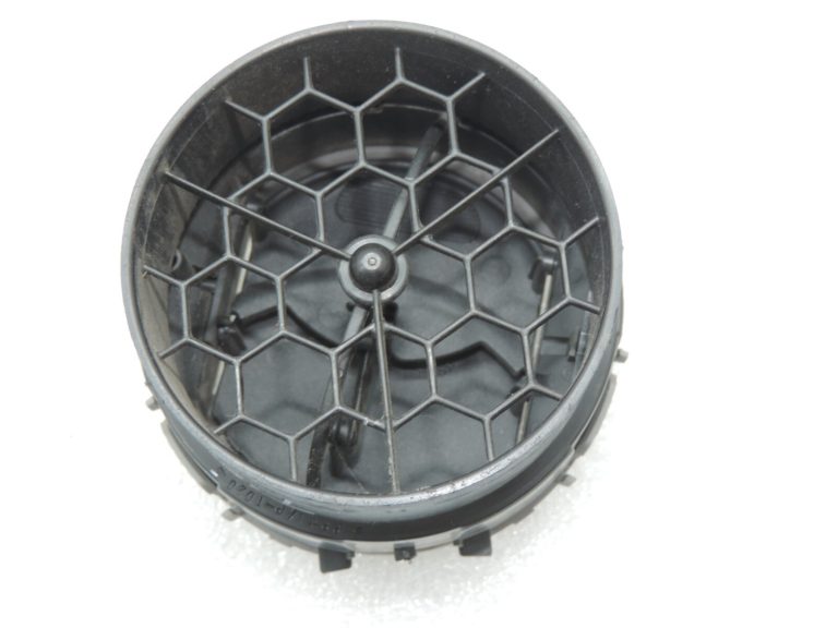 Toyota RAV4 III (XA30) Aparātu paneļa ventilācijas atveres kreisais labais 5565042040B0