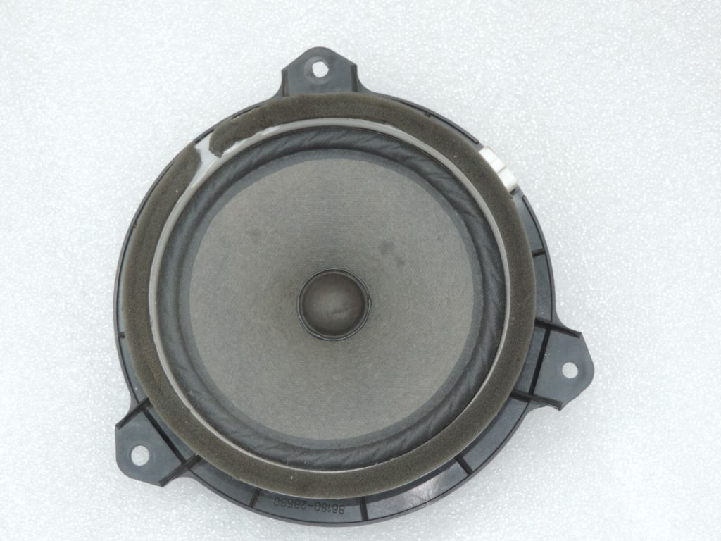 Оригинальный динамик двери Toyota RAV4 III (XA30) передней задней LH/RH 8616022A10