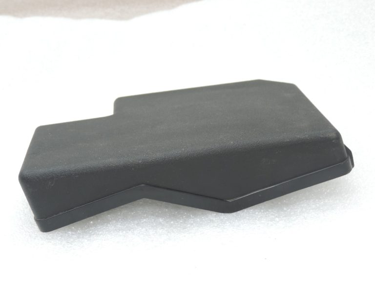 Oriģināls Toyota RAV4 III (XA30) drošinātāju kārbas NO.1 (kreisais) vāka vāks