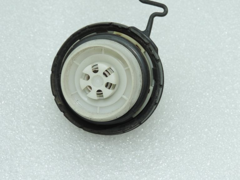 Oriģinālais Toyota RAV4 III (XA30) dīzeļdegvielas uzpildes vāciņš 7730052030