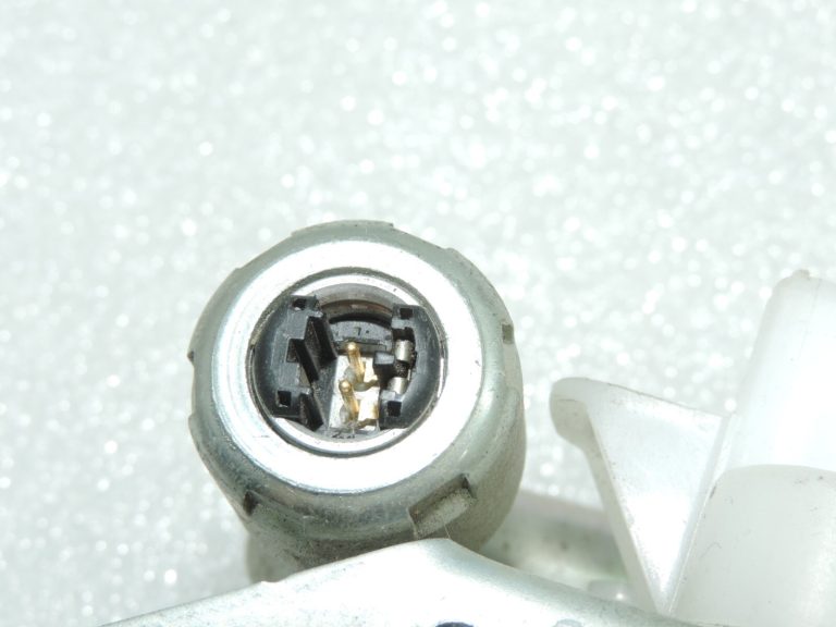 Oriģinālā Toyota RAV4 III (XA30) priekšējā kreisā drošības josta 7322042140B2 73220-42140-B2