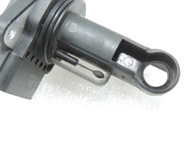 Oriģināls Toyota RAV4 III Corolla Avensis 2.2 D4-D masas gaisa plūsmas sensors 2220430010