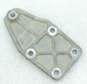 Oriģinālais Toyota RAV4 III (XA30) Lexus NX AZ10 diferenciāļa stiprinājums 5239142140