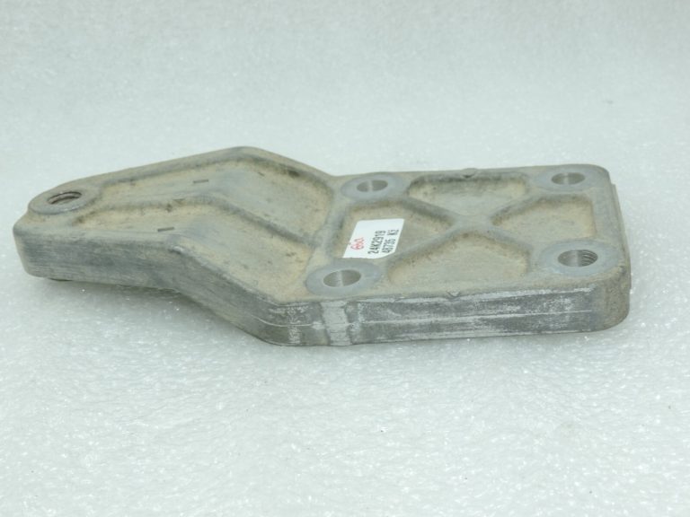 Oriģinālais Toyota RAV4 III (XA30) Lexus NX AZ10 diferenciāļa stiprinājums 5239142140
