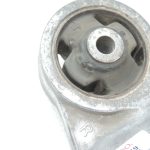 Oriģinālais Toyota RAV4 III (XA30) Lexus NX AZ10 diferenciāļa stiprinājums 5238042110
