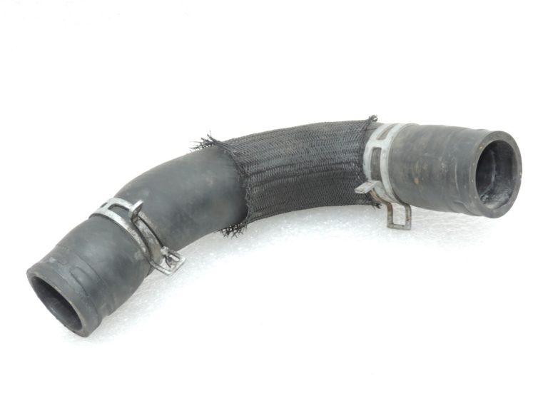 Oriģinālā Toyota RAV4 III (XA30) 2.2 D-4D 2ADFHV dzesēšanas šķidruma šļūtene 1657126130