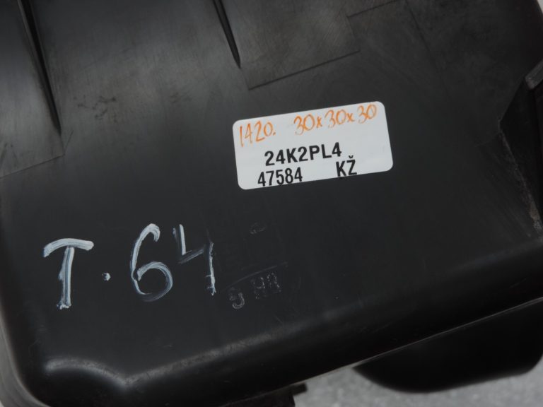 Oriģināls Toyota RAV4 III (XA30) 2.2 D-4D gaisa filtra korpuss Gaisa filtra kaste