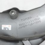 Oriģinālais Toyota RAV4 III (XA30) aizmugurējo durvju vāks apakšējā labajā pusē 1F7 sudraba krāsā