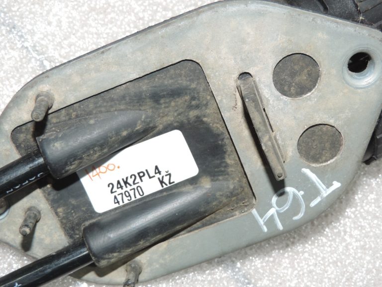 Oriģināla Toyota RAV4 III (XA30) 6 pakāpju manuālās pārnesumkārbas pārslēgšanas vārstu vilkšanas trose