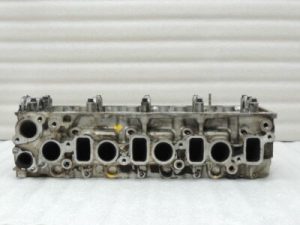 Toyota Hilux VII 2.5 D-4D 2KD-FTV dīzeļdzinēja cilindru galva Dzinēja cilindru galva