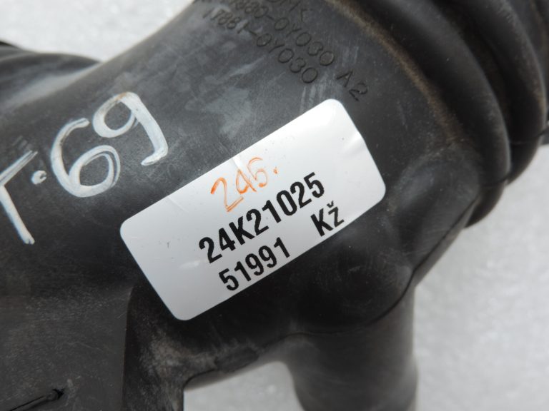 Oriģināls Toyota Yaris P13 1.3 1NR-FE Gaisa ieplūdes kolektors 178800Y030 17880-0Y030
