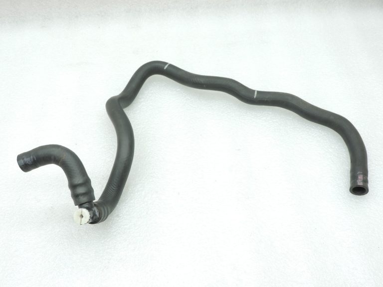 Oriģinālā Toyota Yaris P13 1.3 1NR-FE Ūdens šļūtene Ūdens caurule 872090D200