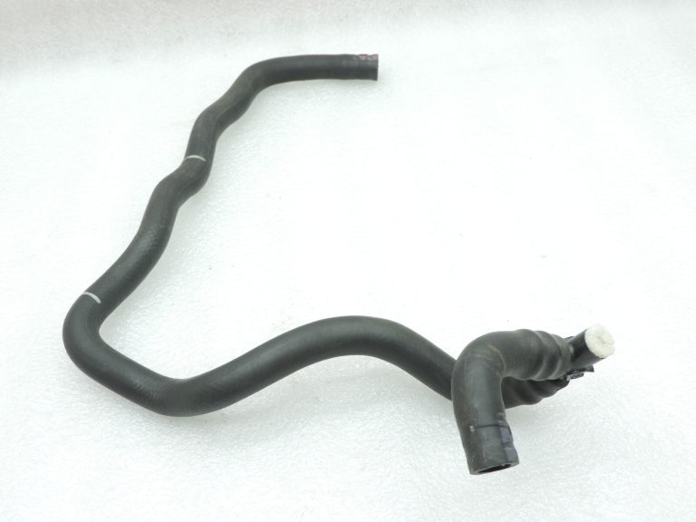 Oriģinālā Toyota Yaris P13 1.3 1NR-FE Ūdens šļūtene Ūdens caurule 872090D200