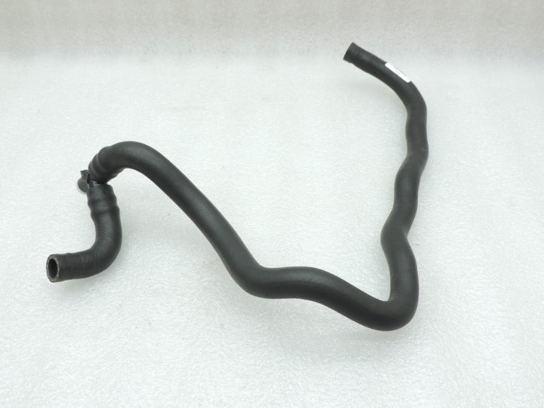 Oriģinālā Toyota Yaris P13 1.3 1NR-FE Ūdens šļūtene Ūdens caurule 872090D200
