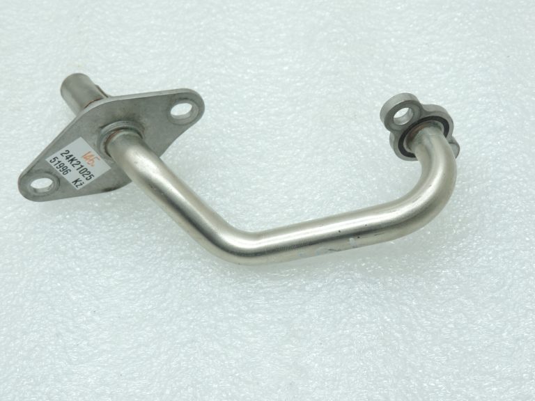 Oriģinālā Toyota Yaris P13 1.3 1NR-FE EGR caurule 2561147011 25611-47011