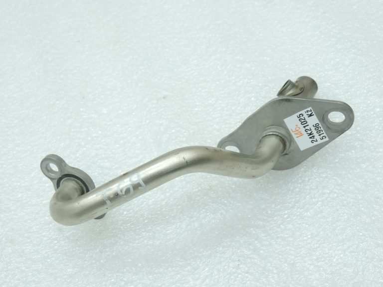 Oriģinālā Toyota Yaris P13 1.3 1NR-FE EGR caurule 2561147011 25611-47011