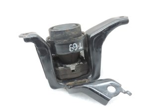 Oriģināls Toyota Yaris P13 1.3 1NR-FE Dzinēja stiprinājums pa labi 123050Y050