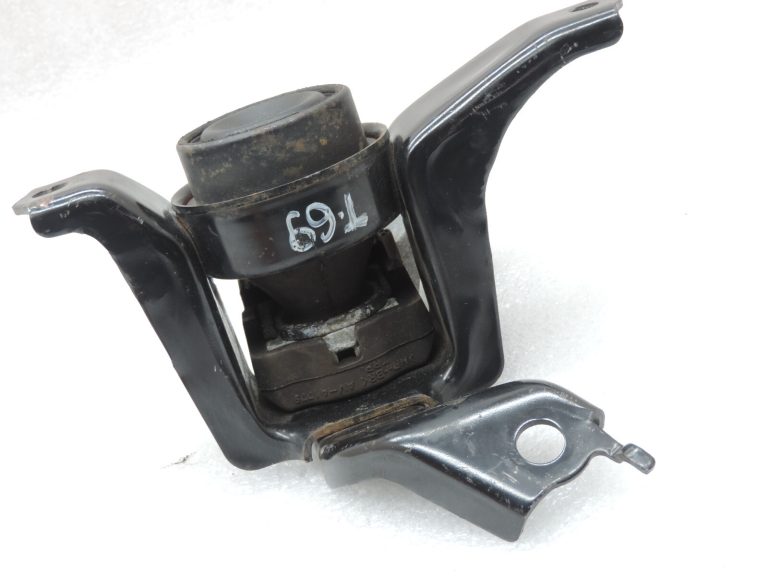 Oriģināls Toyota Yaris P13 1.3 1NR-FE Dzinēja stiprinājums pa labi 123050Y050