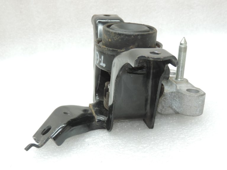 Oriģināls Toyota Yaris P13 1.3 1NR-FE Dzinēja stiprinājums pa labi 123050Y050
