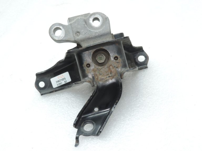 Oriģināls Toyota Yaris P13 1.3 1NR-FE Dzinēja stiprinājums pa labi 123050Y050