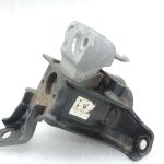 Oriģināls Toyota Yaris P13 1.3 1NR-FE Dzinēja stiprinājums pa labi 123050Y050