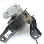 Oriģināls Toyota Yaris P13 1.3 1NR-FE Dzinēja stiprinājums pa labi 123050Y050