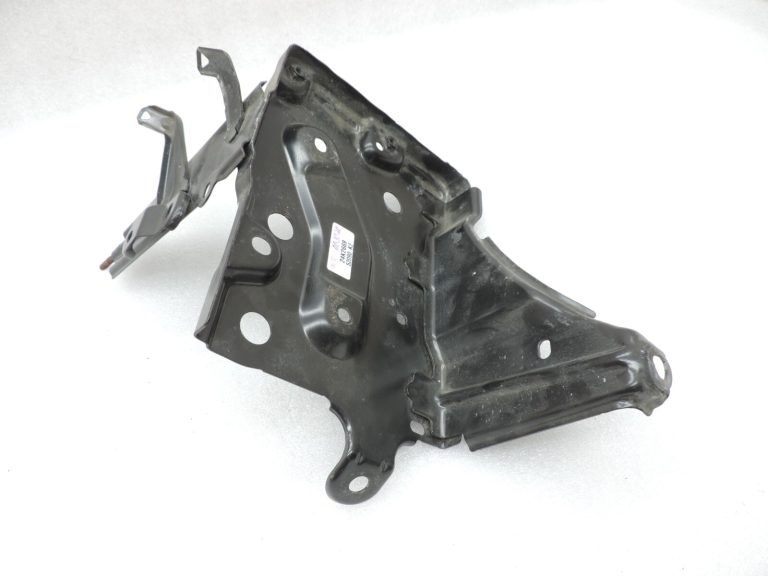 Oriģināls Toyota Yaris P13 akumulatora paliktnis akumulatora korpuss 744100D090 74410-0D090