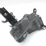 Oriģināls Toyota Yaris P13 akumulatora paliktnis akumulatora korpuss 744100D090 74410-0D090