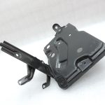 Oriģināls Toyota Yaris P13 akumulatora paliktnis akumulatora korpuss 744100D090 74410-0D090