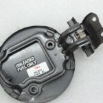 Oriģināls Toyota Yaris P13 1.3 VVT-i degvielas uzpildes vāciņš degvielas uzpildes vāks 1G3 Magnetic Grey