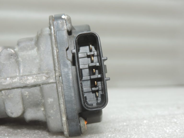 Oriģināls Toyota Avensis T27 Auris E15 2.0/2.2 D-CAT EGR vārsts 258000R010