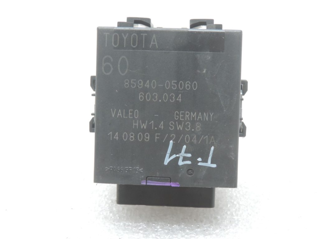 Oriģinālais Toyota Avensis T27 tīrītāju vadības bloks Wiper Relay 8594005060