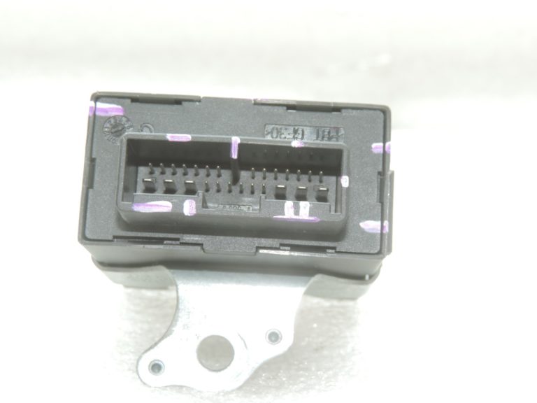 Oriģinālais Toyota Avensis T27 tīrītāju vadības bloks Wiper Relay 8594005060