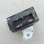 Oriģinālais Toyota Avensis T27 tīrītāju vadības bloks Wiper Relay 8594005060