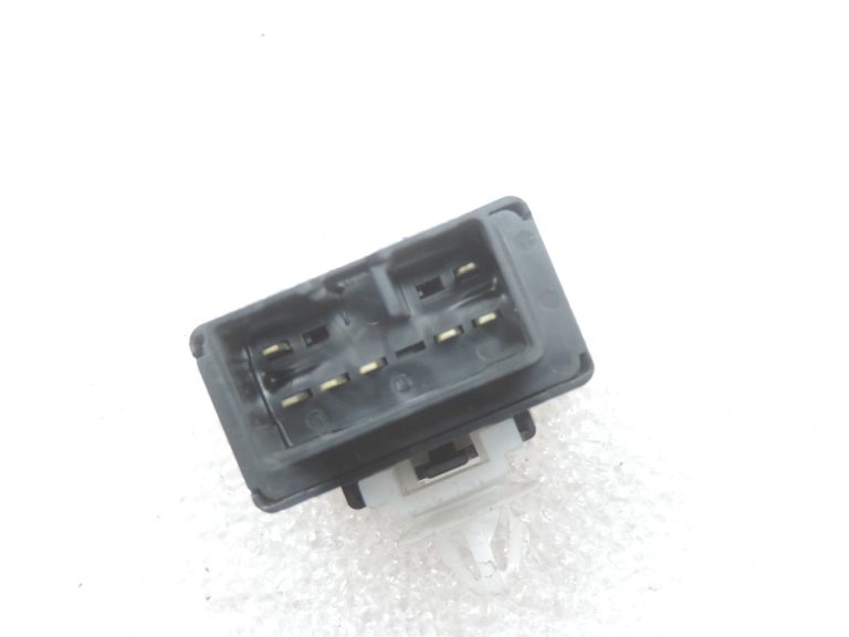 Oriģināls Toyota Avensis T27 bremžu signāllukturu vadības bloks 895A1-47010