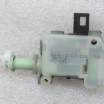 Oriģināls Toyota Avensis T27 kombi benzīna tvertnes vāciņa piedziņa 7703005030