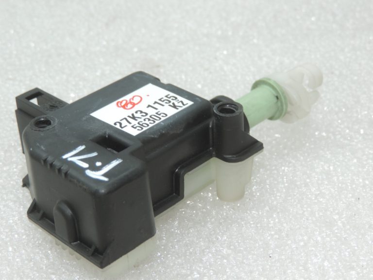 Oriģināls Toyota Avensis T27 kombi benzīna tvertnes vāciņa piedziņa 7703005030