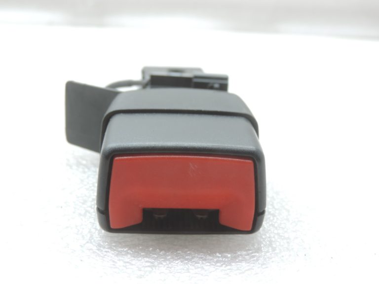 Oriģinālā Toyota Avensis T27 aizmugurējā labās drošības jostas sprādze 733800502020C0