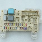 Oriģināls Toyota Corolla Verso AR10 drošinātāju bloka vadības bloks 827300F030
