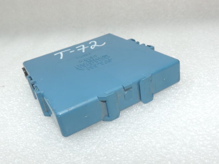 Oriģināls Toyota Corolla Verso AR10 aizdedzes vadības bloks 896180F020