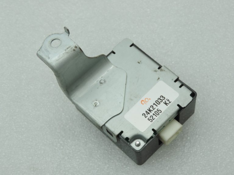 Oriģināls Toyota Corolla Verso AR10 Centrālās bloķēšanas durvju vadības bloks 897410F010