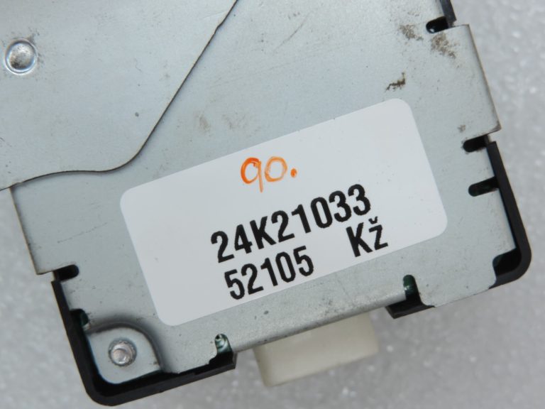 Oriģināls Toyota Corolla Verso AR10 Centrālās bloķēšanas durvju vadības bloks 897410F010