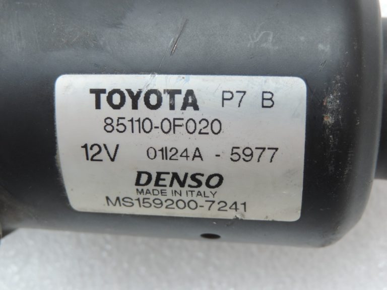 Oriģināls Toyota Corolla Verso AR10 Vējstikla tīrītāja motors Priekšējais tīrītāja motors