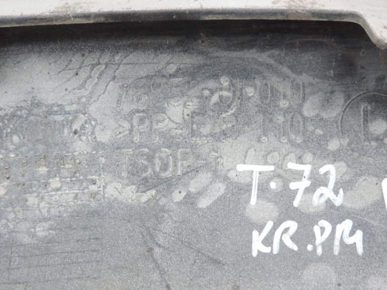 Toyota Corolla Verso AR10 priekšējā bampera pārsegs apakšējais kreisais 1C0 sudraba krāsā