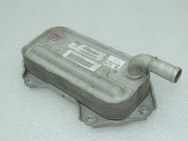 Oriģināls Toyota/Lexus 2.2d/2.0d 2ADFHV 2ADFTV 1ADFTV Motora eļļas dzesētājs 157100R010