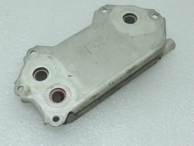 Oriģināls Toyota/Lexus 2.2d/2.0d 2ADFHV 2ADFTV 1ADFTV Motora eļļas dzesētājs 157100R010