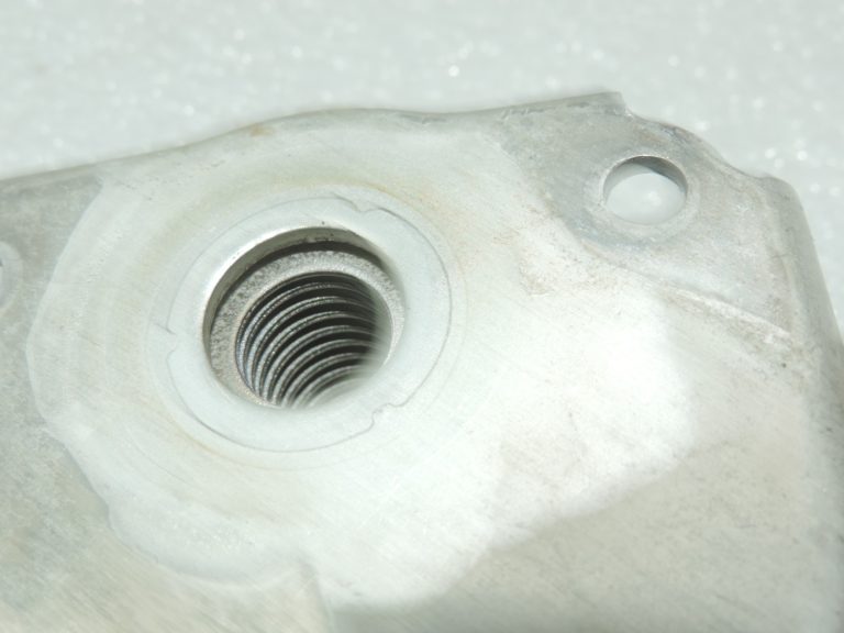 Oriģināls Toyota/Lexus 2.2d/2.0d 2ADFHV 2ADFTV 1ADFTV Motora eļļas dzesētājs 157100R010