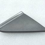 Oriģināls Toyota Avensis T25 priekšējo labās puses durvju trijstūra vāks 6011705010