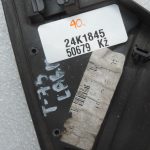 Oriģināls Toyota Avensis T25 priekšējo labās puses durvju trijstūra vāks 6011705010